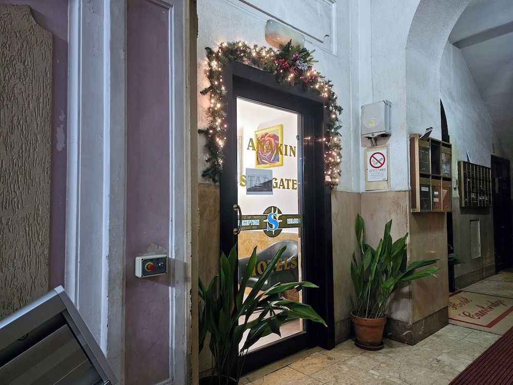 Check in Rome 1