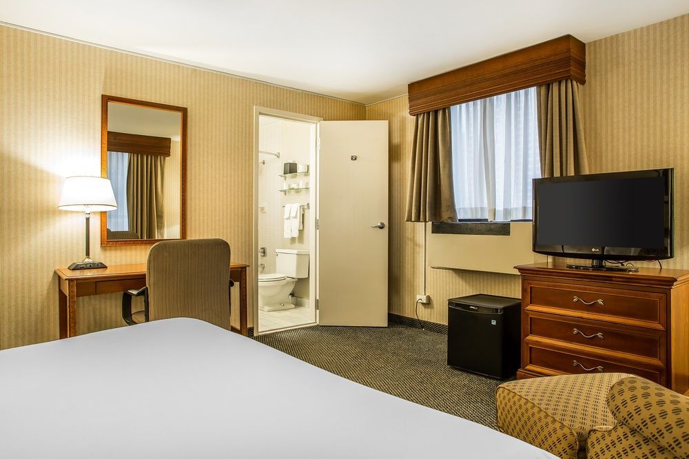 Inn of Chicago 2
