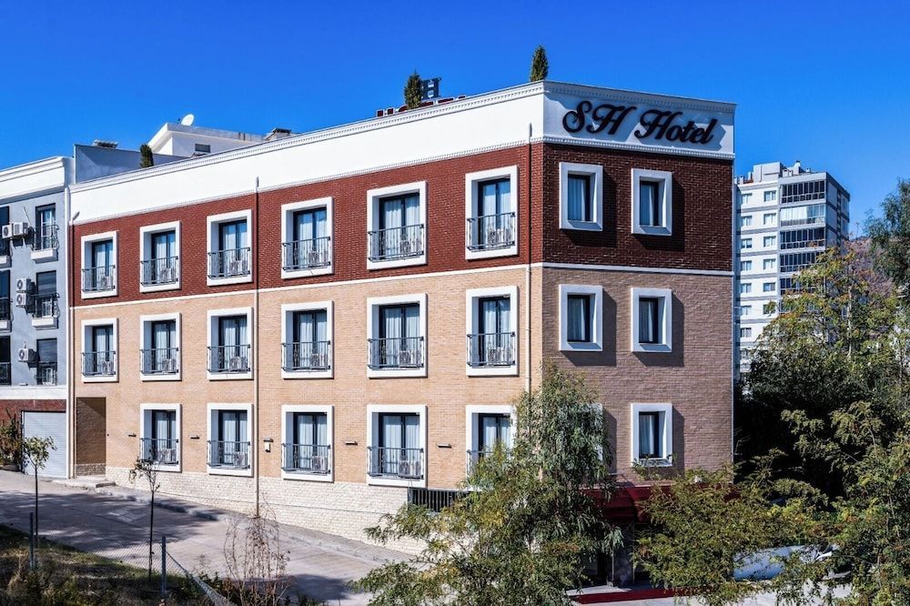 sh hotel business 1