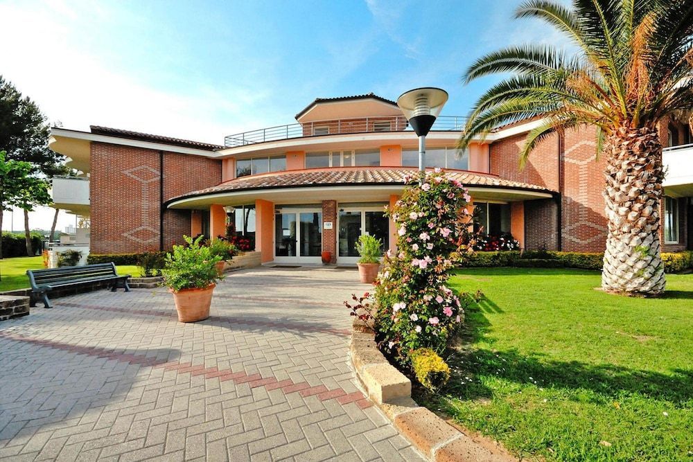Villa in Cecina Mare Near Sandy Beaches 1