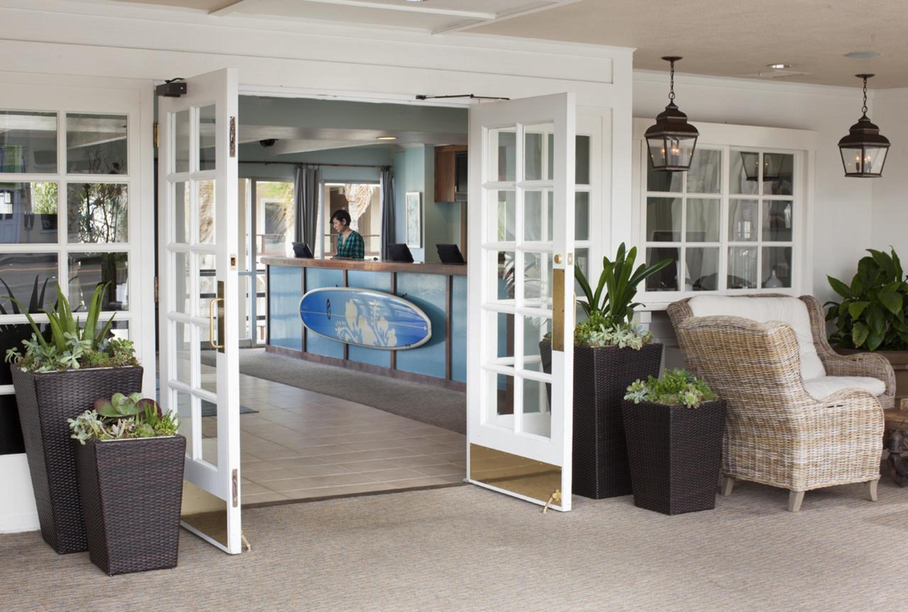 Pacific Edge Hotel 2