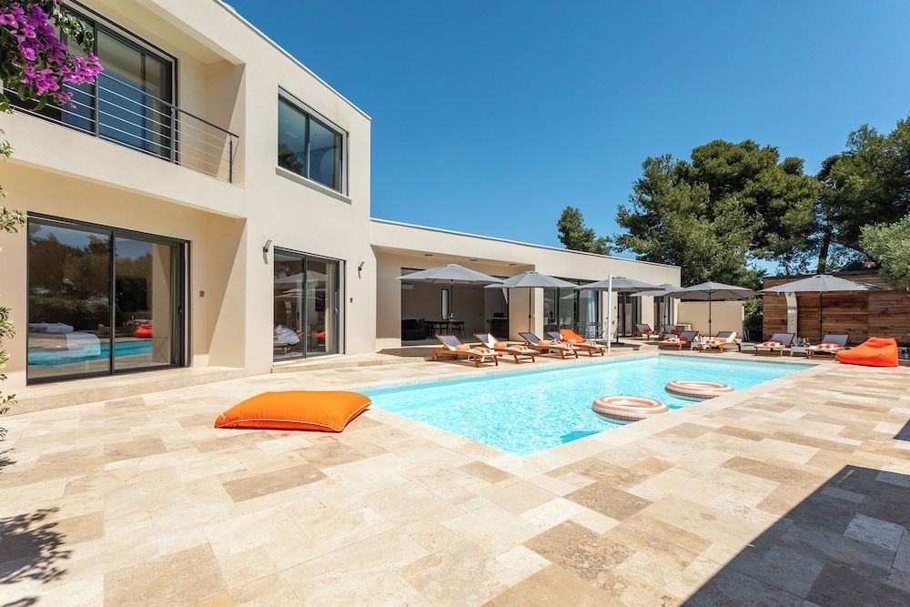 La Villa Monarque 1
