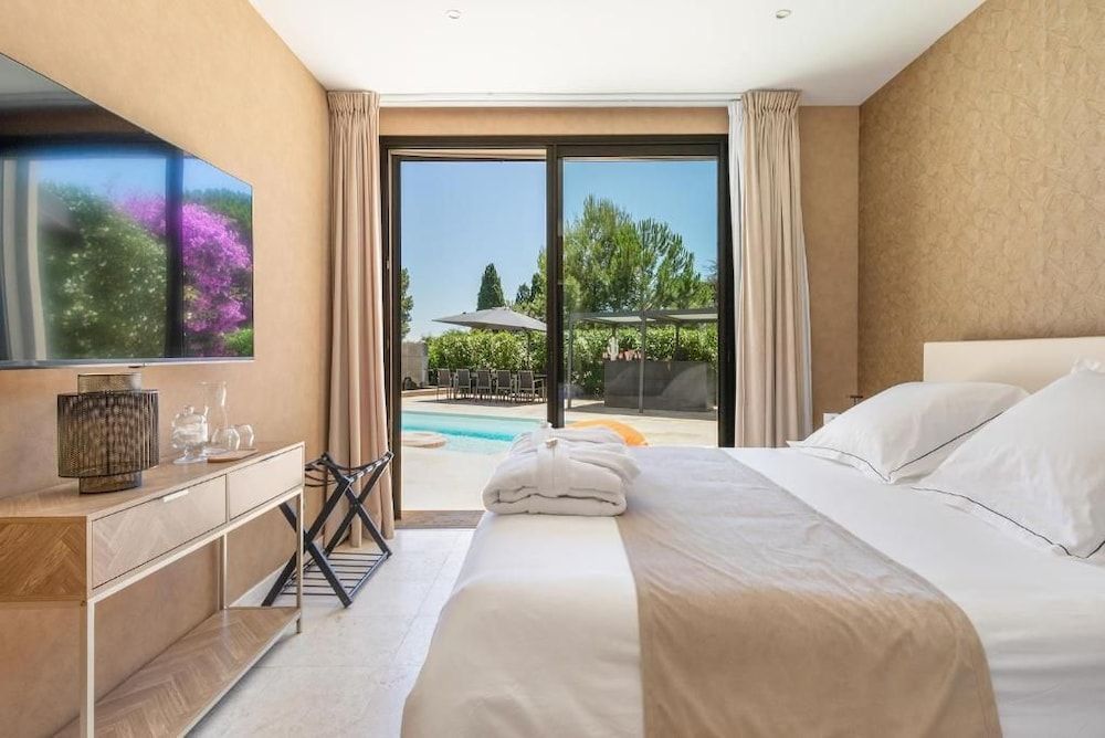 La Villa Monarque 2