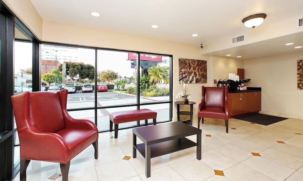 Red Roof Inn Santa Ana 2