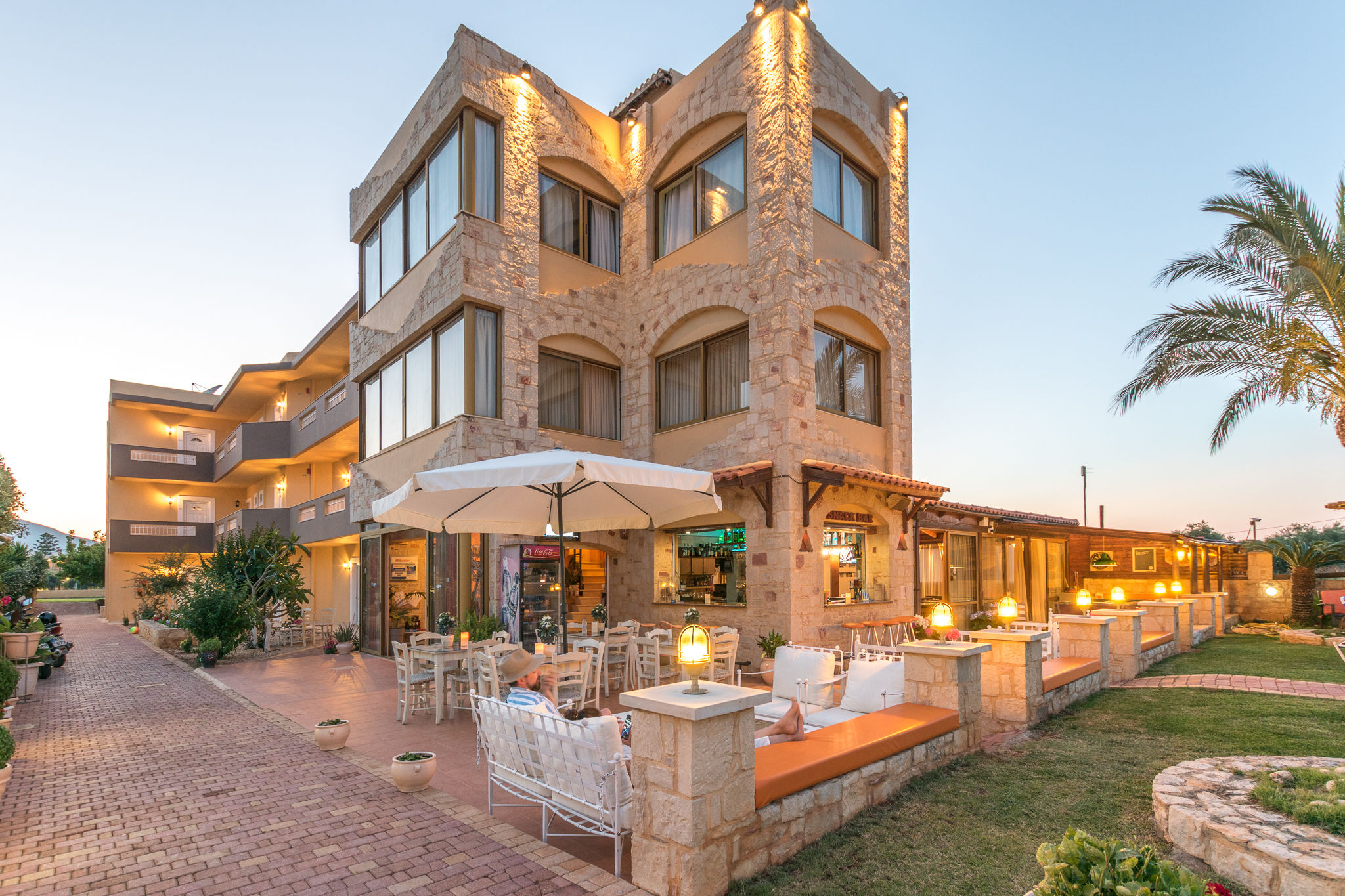 Danelis Studios & Apartments 1