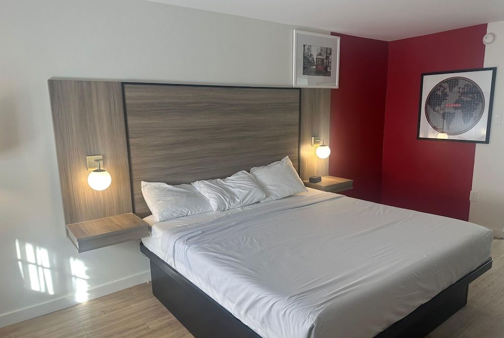 Ramada by Wyndham New Orleans Midcity 1