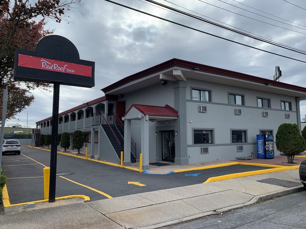 Red Roof Inn Copiague 1