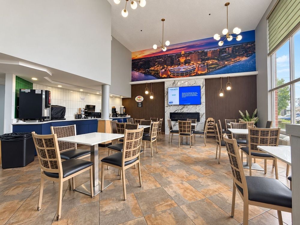 Super 8 by Wyndham Madison South 2