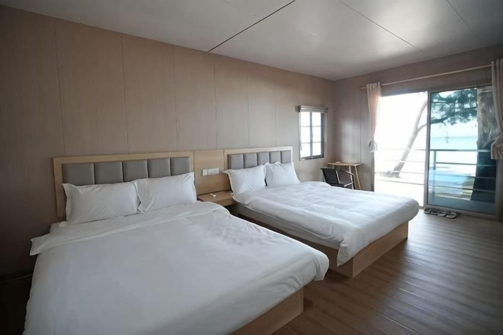 STARHOUSE 1