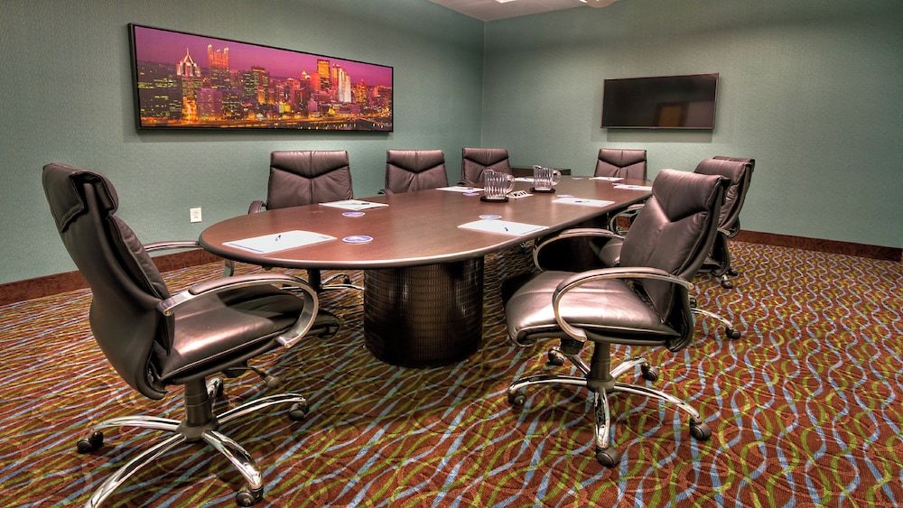 Holiday Inn Express & Suites PITTSBURGH SW - SOUTHPOINTE by IHG 1