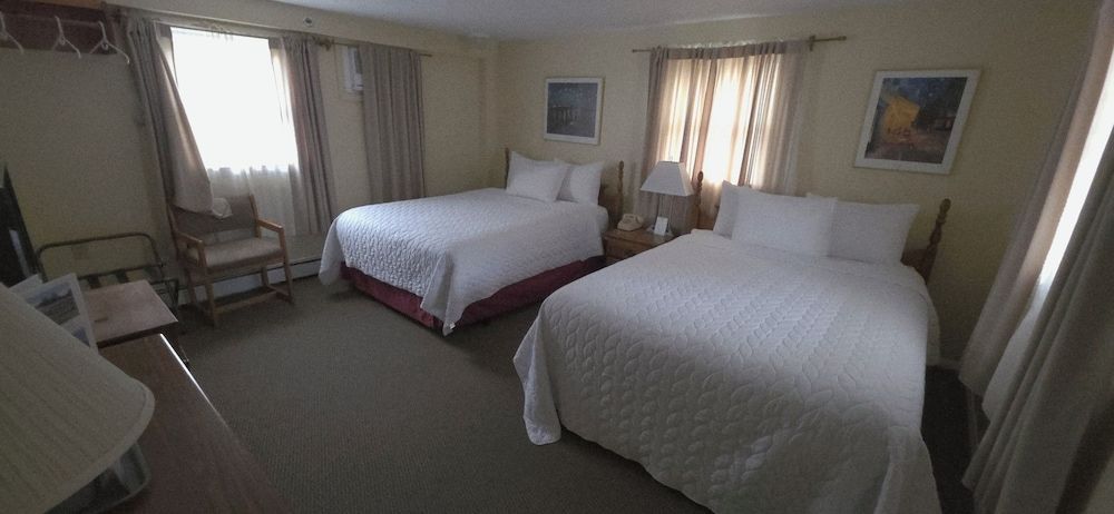 Wilson Lake Inn 1