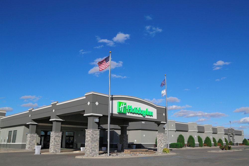 Holiday Inn FARGO by IHG 1