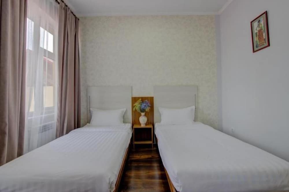 Shah Palace Hotel 2