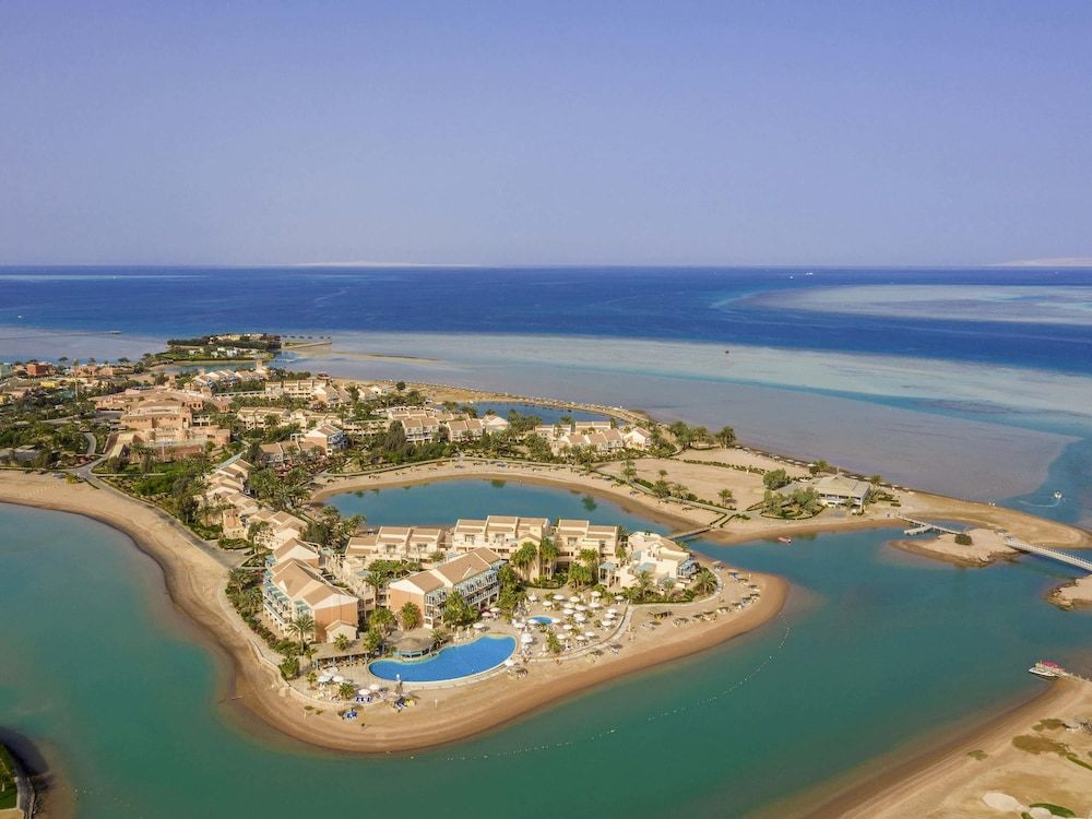 Mövenpick Resort & Spa El Gouna 1