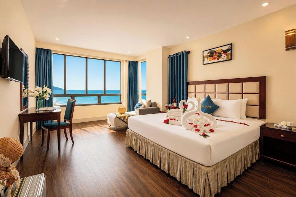 SeaFront Hotel DaNang 1