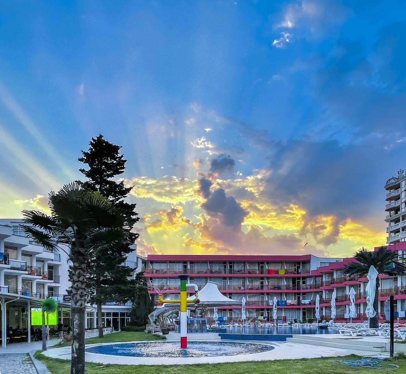 Flamingo Beach Hotel 2