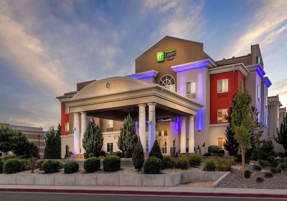 Holiday Inn Express & Suites RENO AIRPORT by IHG 1