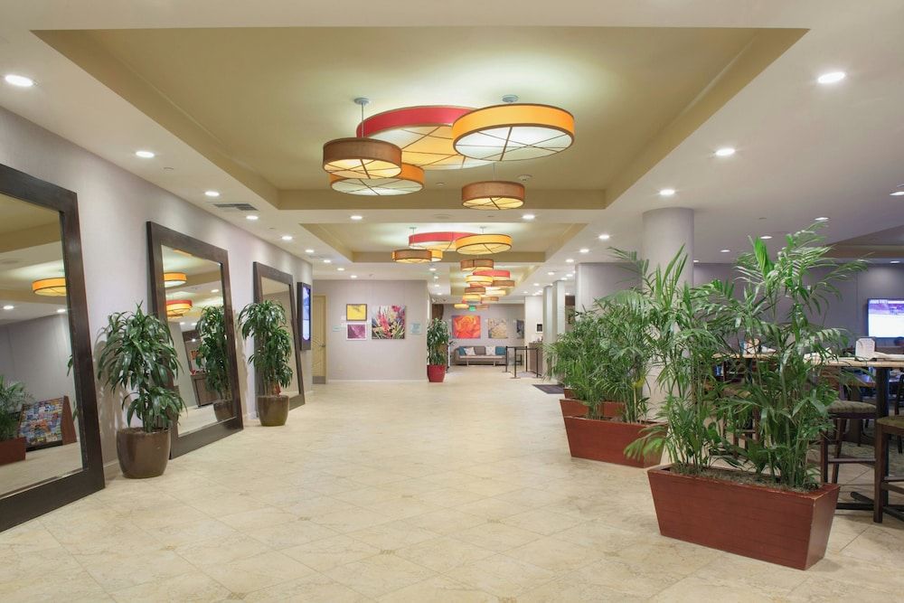 Crowne Plaza VENTURA BEACH by IHG 2