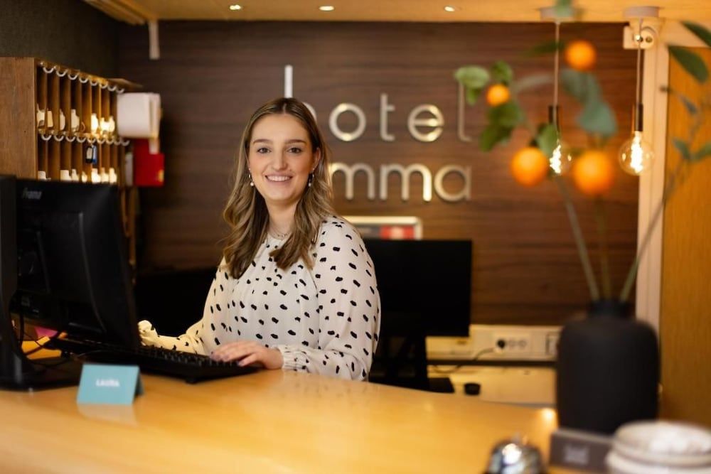 Hotel Emma 2