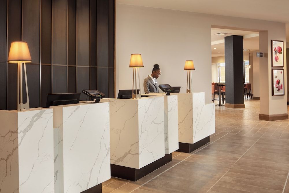 Crowne Plaza DALLAS MARKET CTR - LOVE FIELD by IHG 2