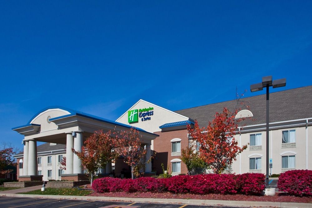 Holiday Inn Express & Suites WATERFORD by IHG 1
