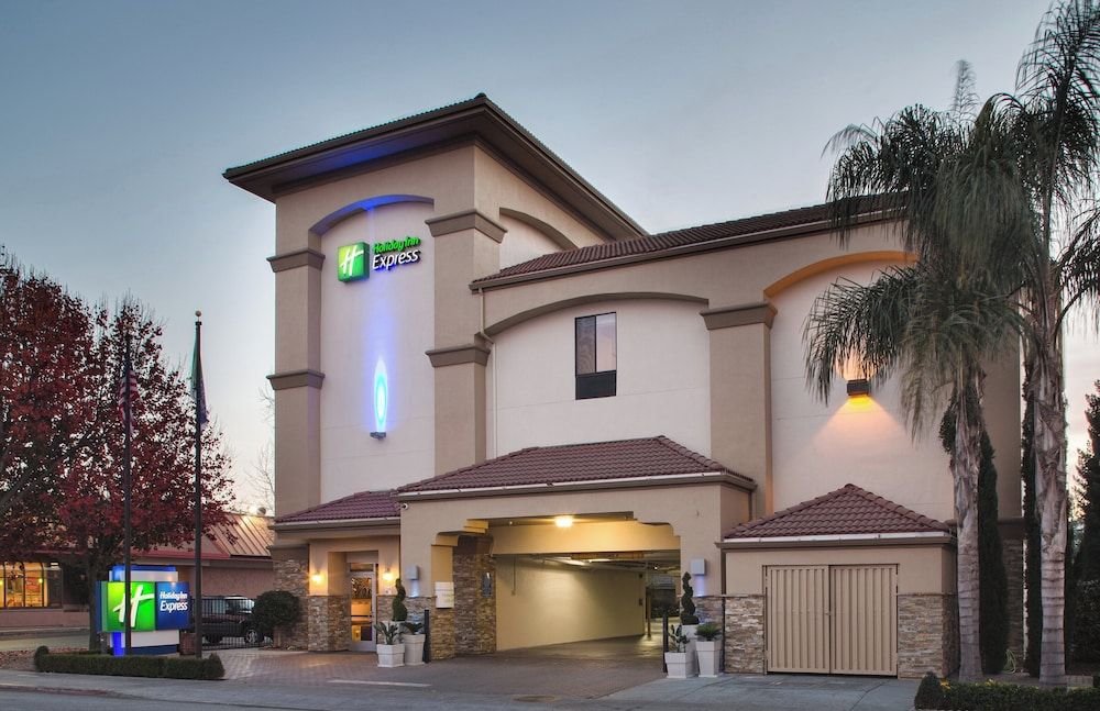 Holiday Inn Express REDWOOD CITY-CENTRAL by IHG 1