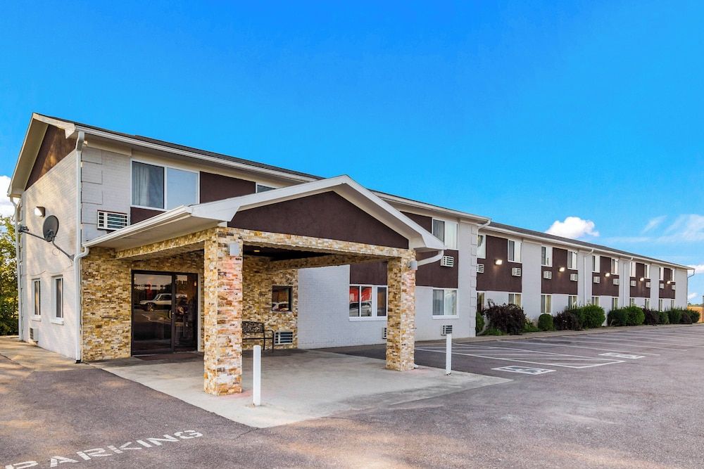 Red Roof Inn Dry Ridge 1