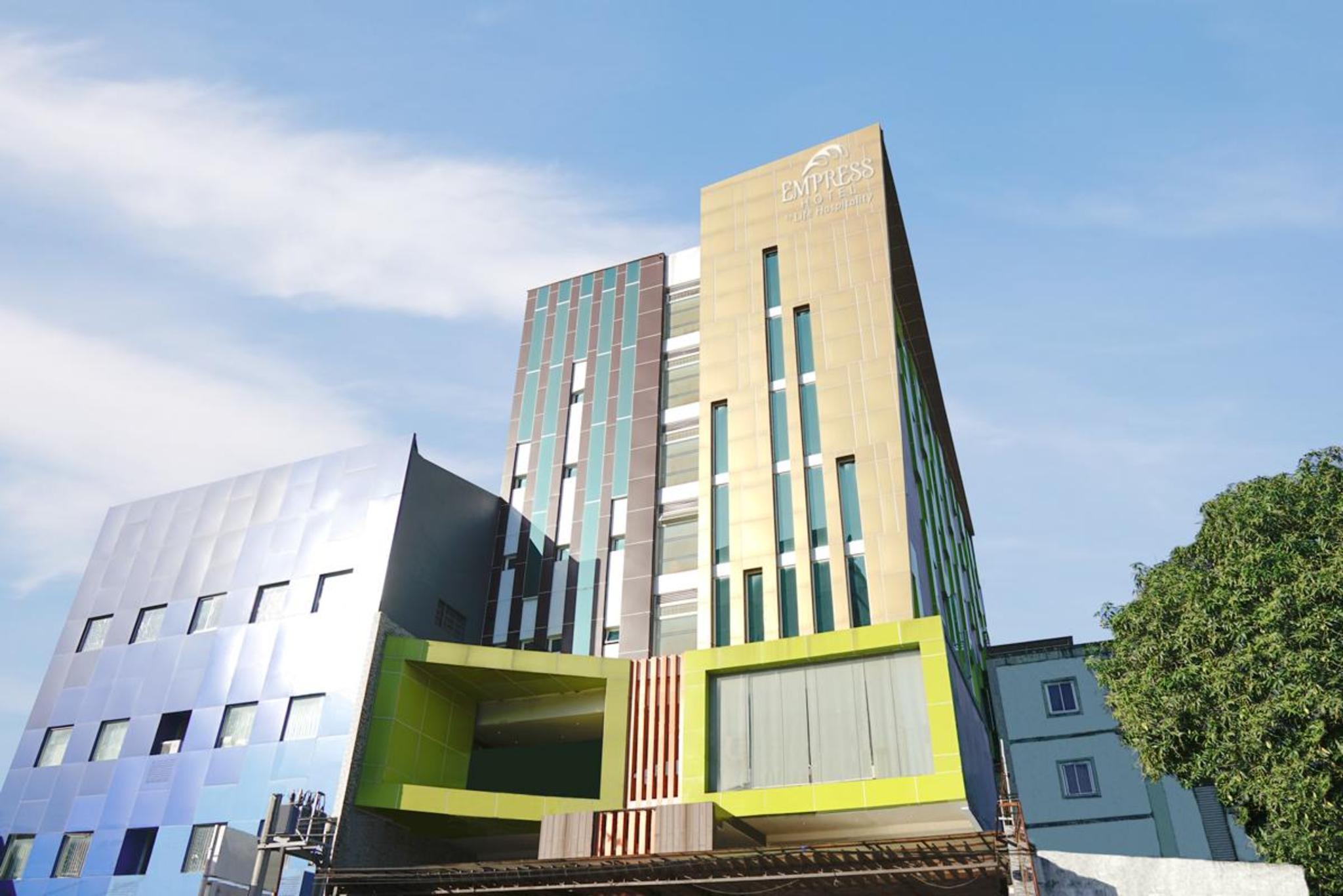 Empress Hotel Makassar City Center by LIFE 1