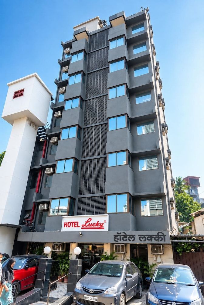 Hotel Lucky Bandra 1