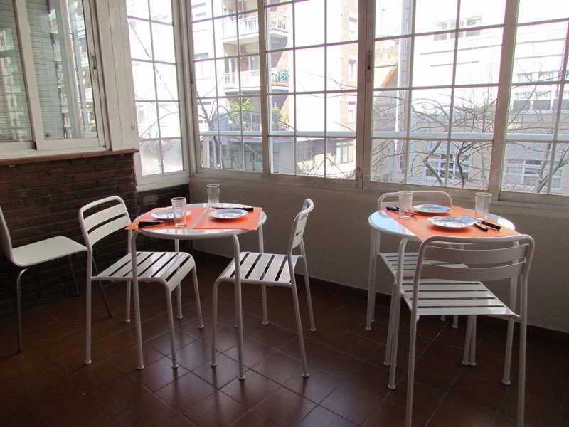 Barcelona City Seven Hostal 2