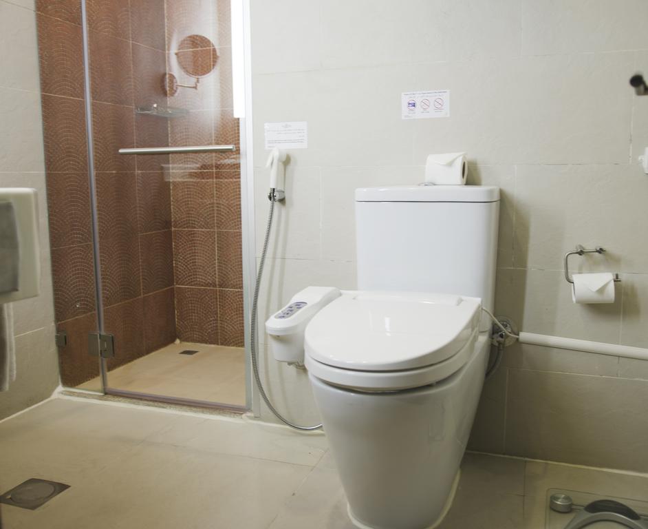 Holiday Villa Hotel & Residence City Centre Doha 1