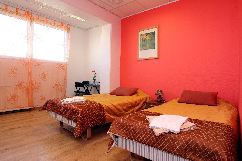 Center Hotel 1