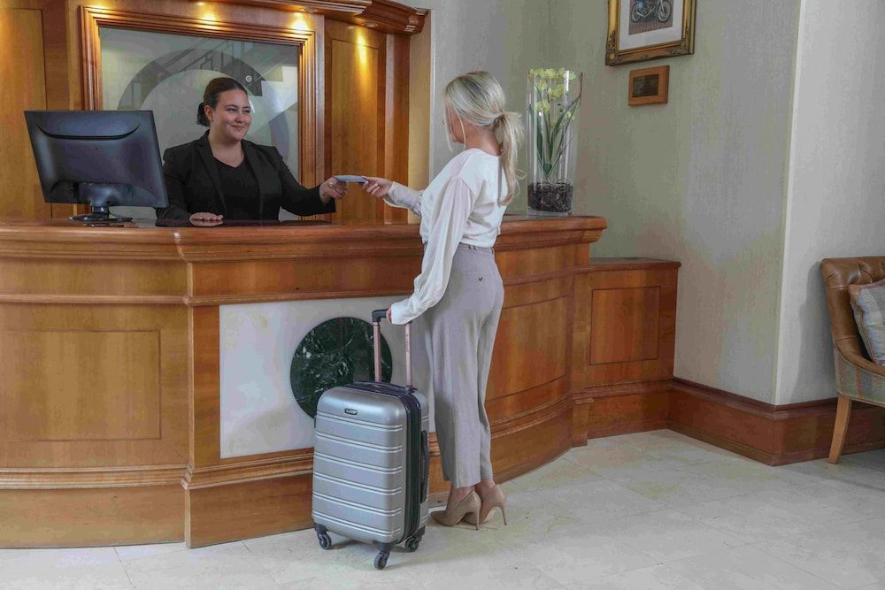 Windmill Village Hotel, Golf Club & Spa, BW Signature Collection 2
