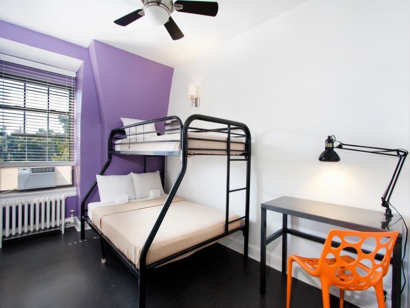Chicago Getaway Hostel 2