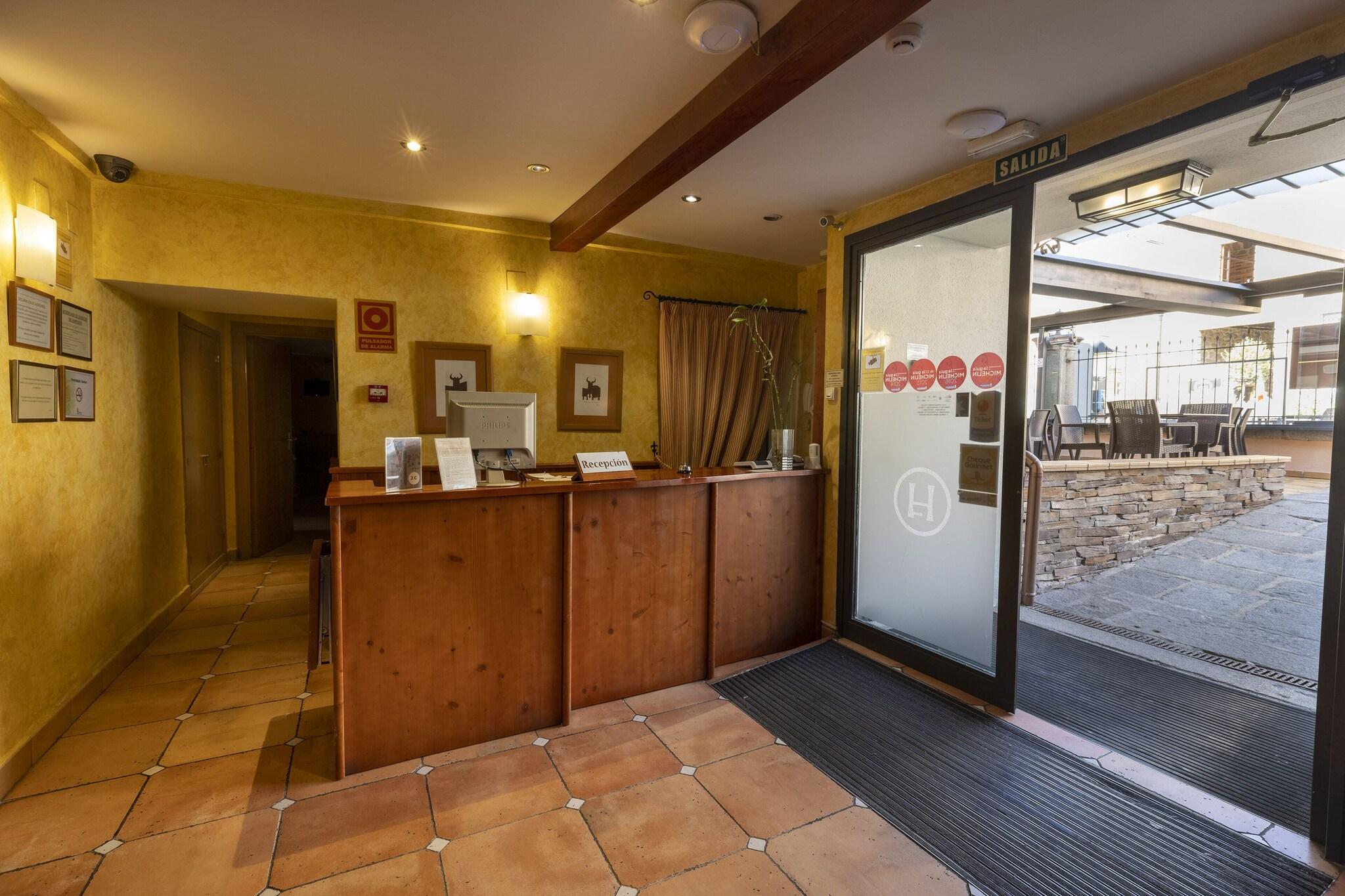 Hostal Restaurante Puerta del Alcázar 2