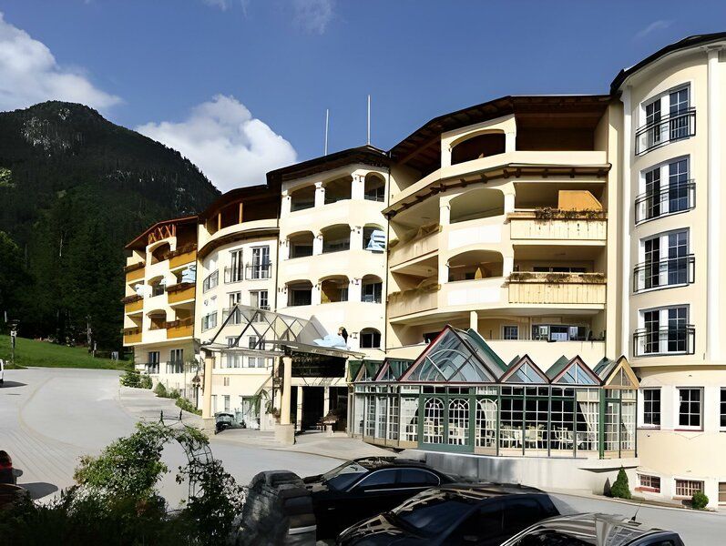 Vier Jahreszeiten Wellnessresort Achensee 1