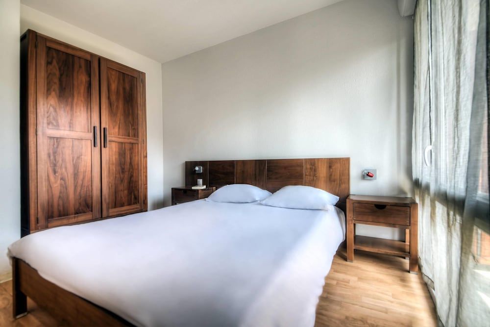 Comfort Aparthotel Lourdes L'Acacia 1