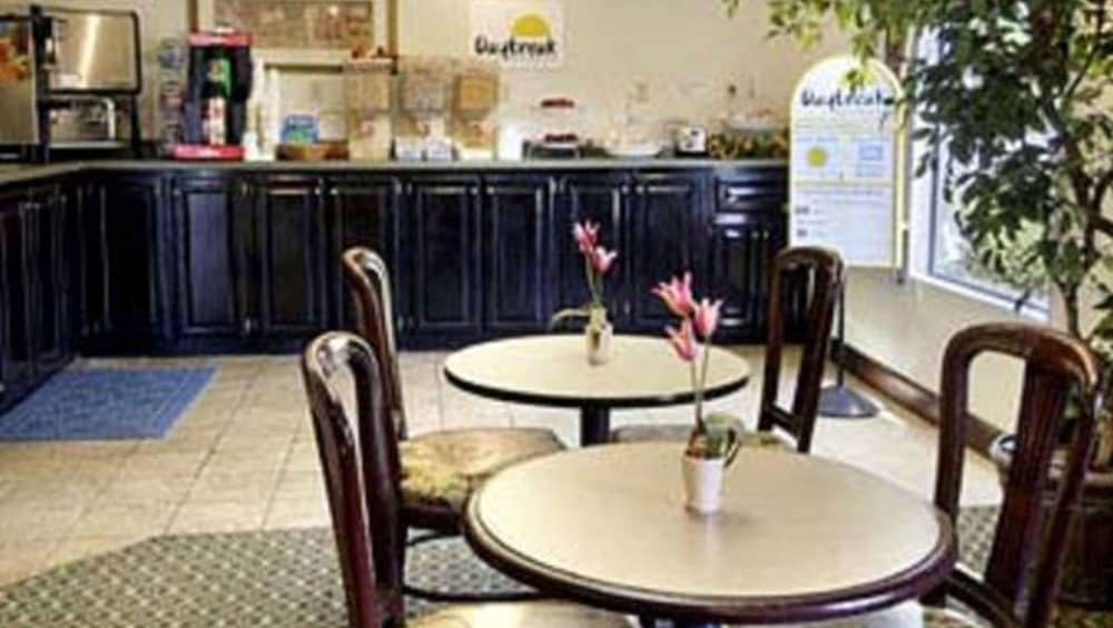 Gray Inn and Suites 2