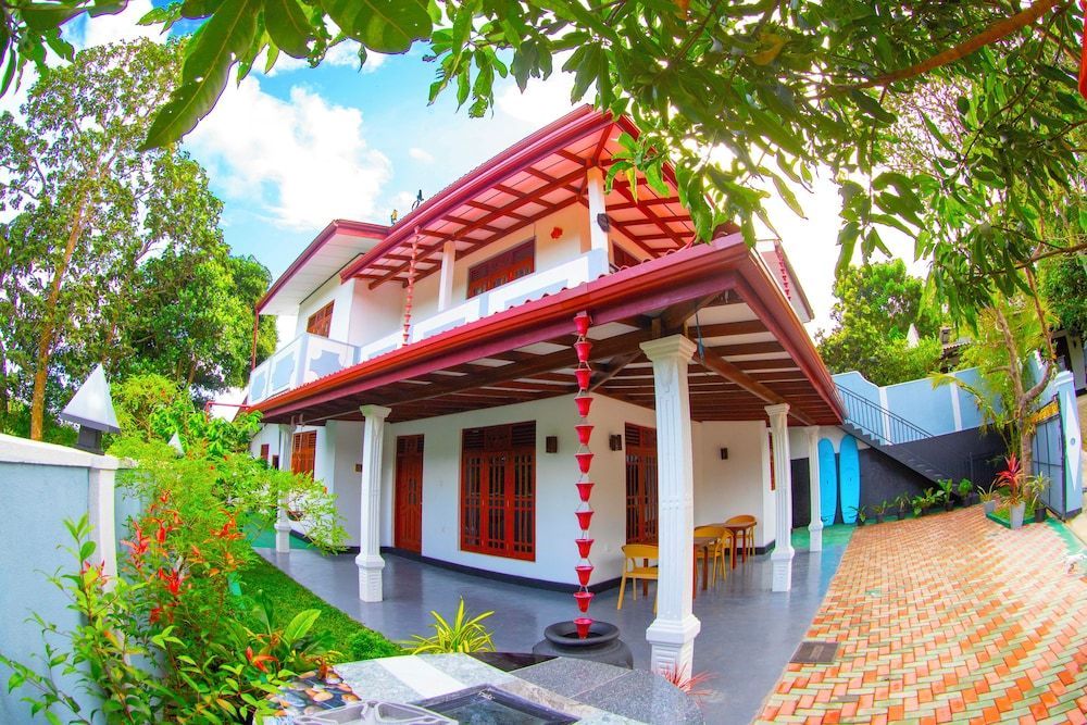 Dinsara Pearl Villa 1