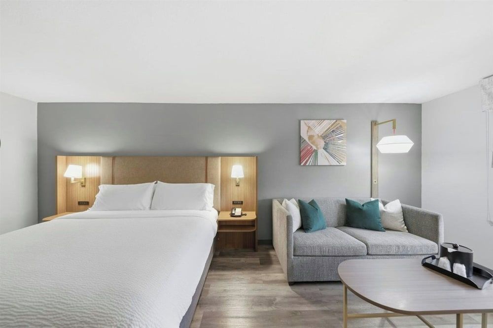 Holiday Inn ATLANTA-NORTHLAKE by IHG 1