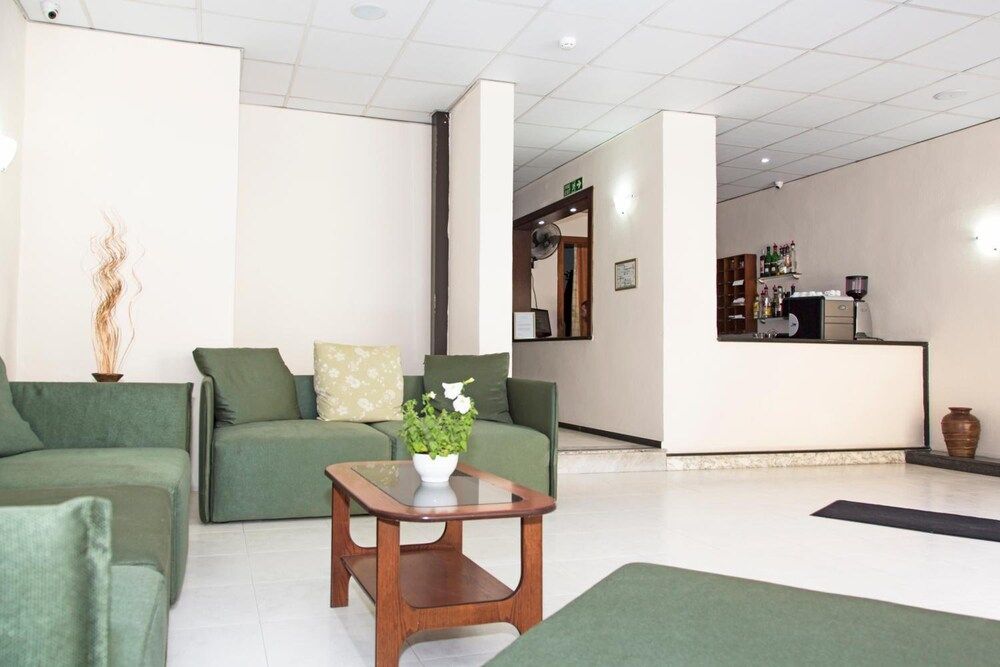 Relax Inn Hotel 2
