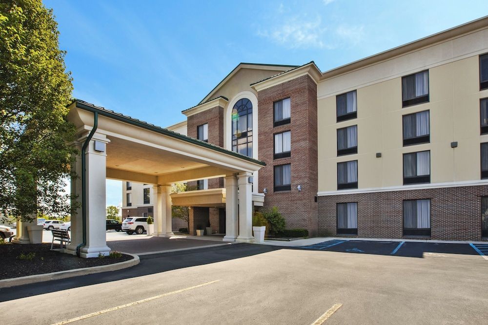Holiday Inn Express & Suites FORT WAYNE by IHG 1