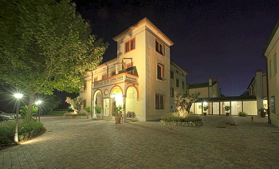 Villa dei Tigli 920 Liberty Resort 1
