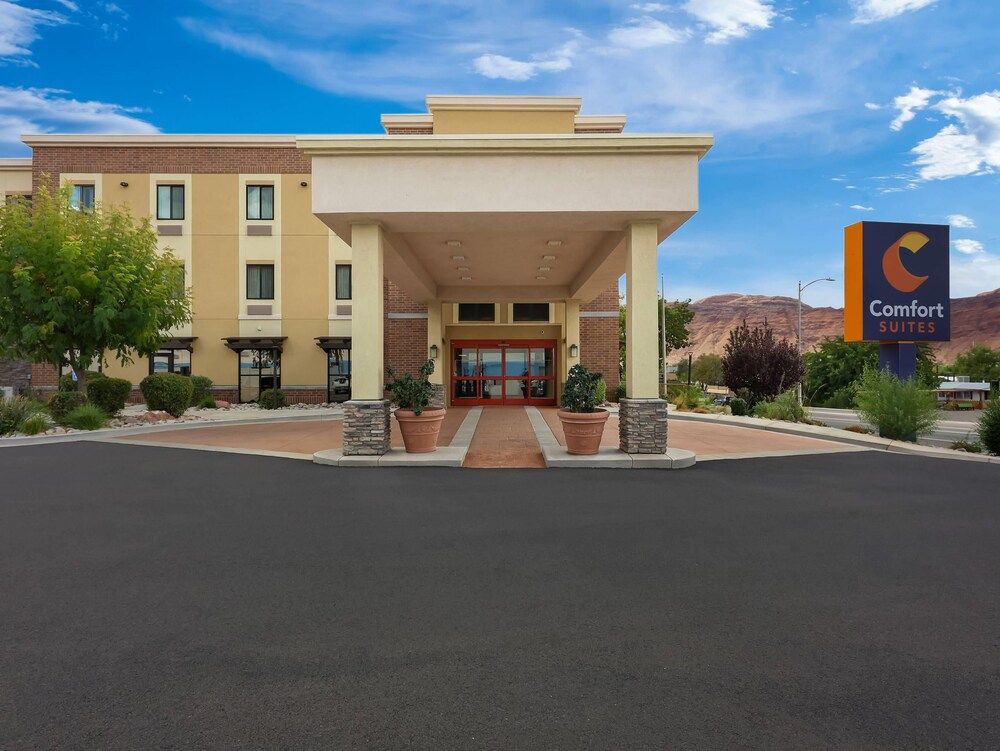 Comfort Suites Moab near Arches National Park 1
