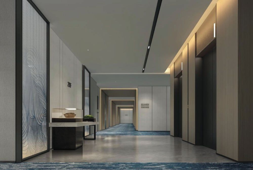 Pacific Regency Hotel Suites 2