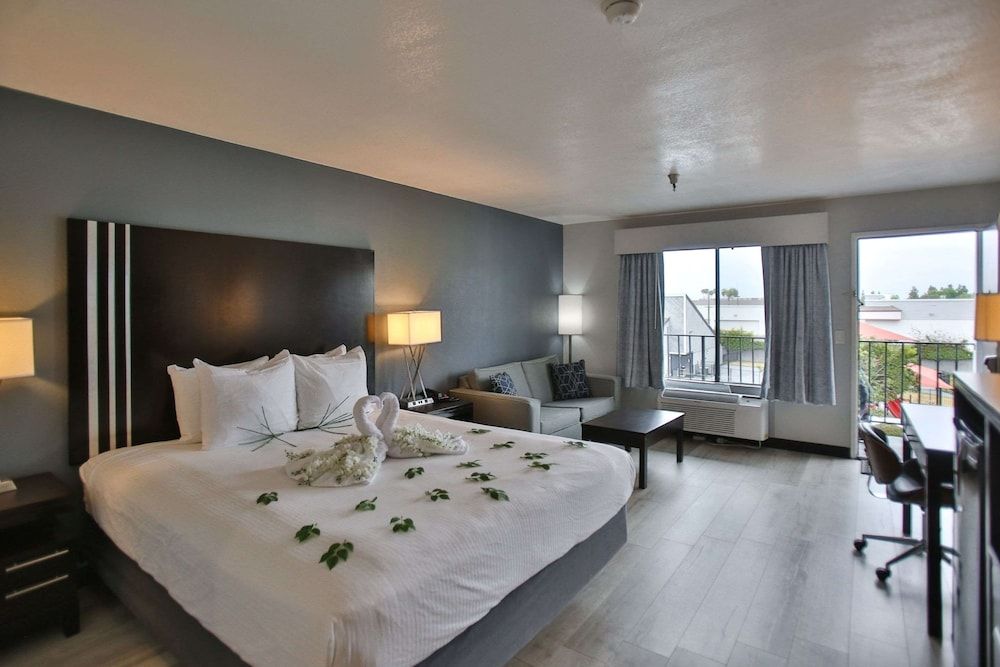 Best Western Surf City 1