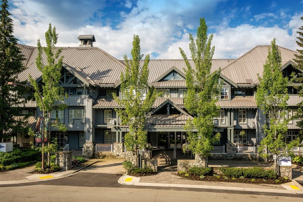 Glacier Lodge 1