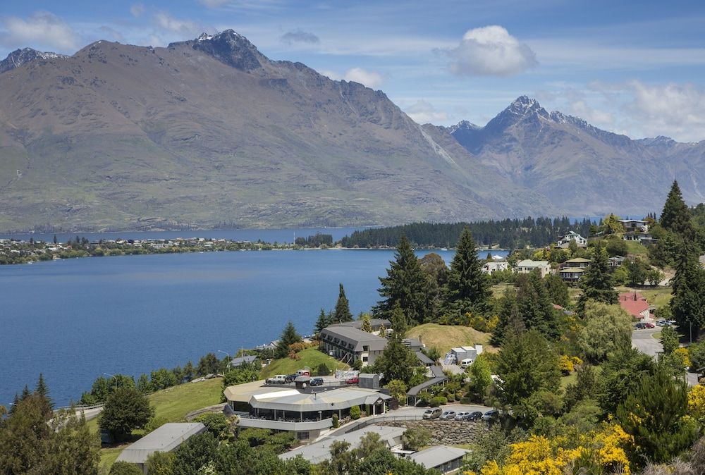 Holiday Inn QUEENSTOWN FRANKTON ROAD by IHG 1