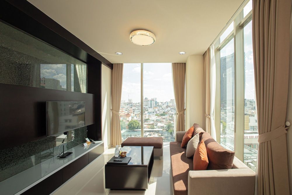 Mayfair Suites 1