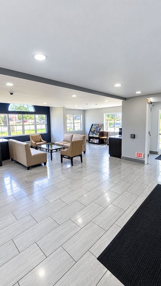 Royal Inn Midvale 2